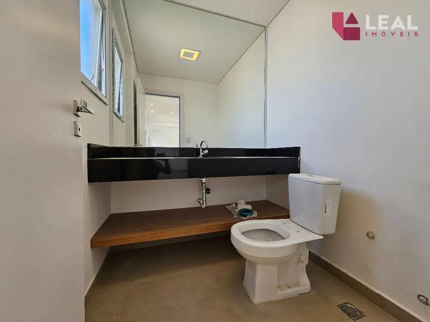 Foto 5 de Apartamento com 4 quartos à venda, 256m2 em Pouso Alegre - MG