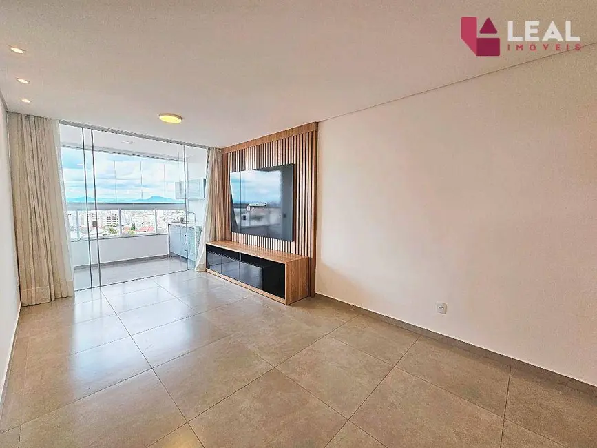 Foto 2 de Apartamento com 2 quartos à venda, 71m2 em João Paulo II, Pouso Alegre - MG