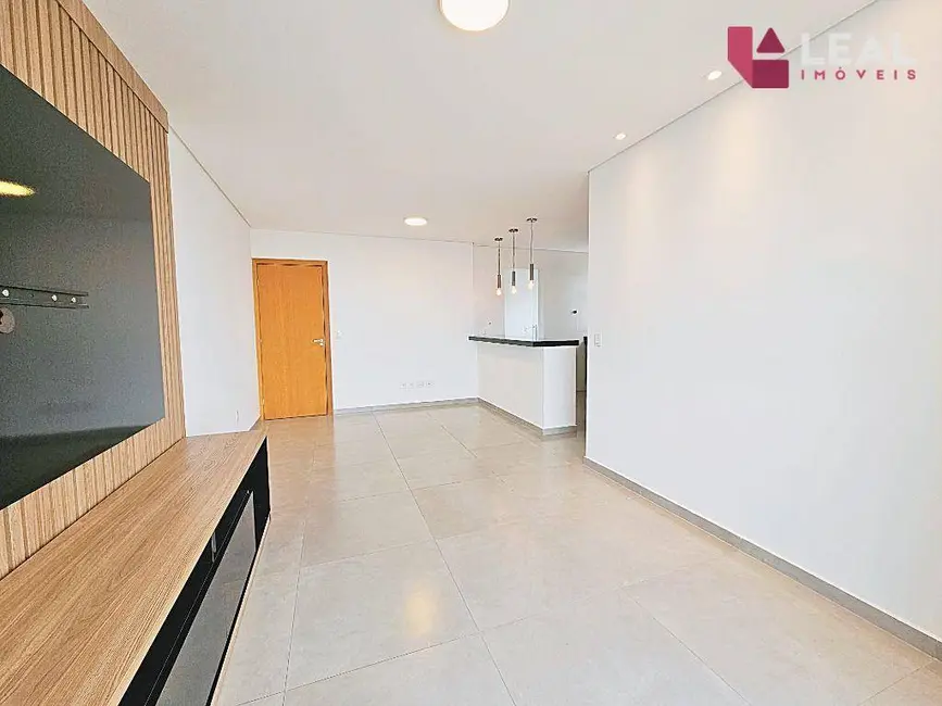 Foto 3 de Apartamento com 2 quartos à venda, 71m2 em João Paulo II, Pouso Alegre - MG