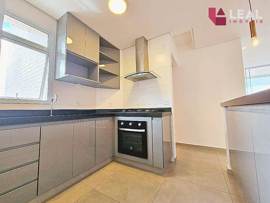 Foto 4 de Apartamento com 2 quartos à venda, 71m2 em João Paulo II, Pouso Alegre - MG