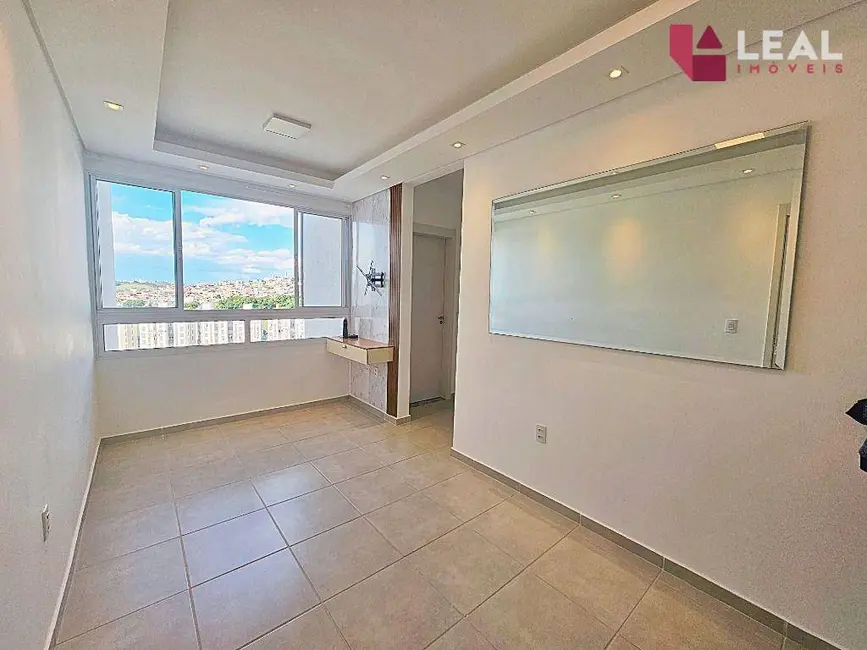 Apartamento com 2 quartos para alugar, 51m2 em Pouso Alegre - MG - imagem 2 Foto 2 de Apartamento com 2 quartos para alugar, 51m2 em Pouso Alegre - MG