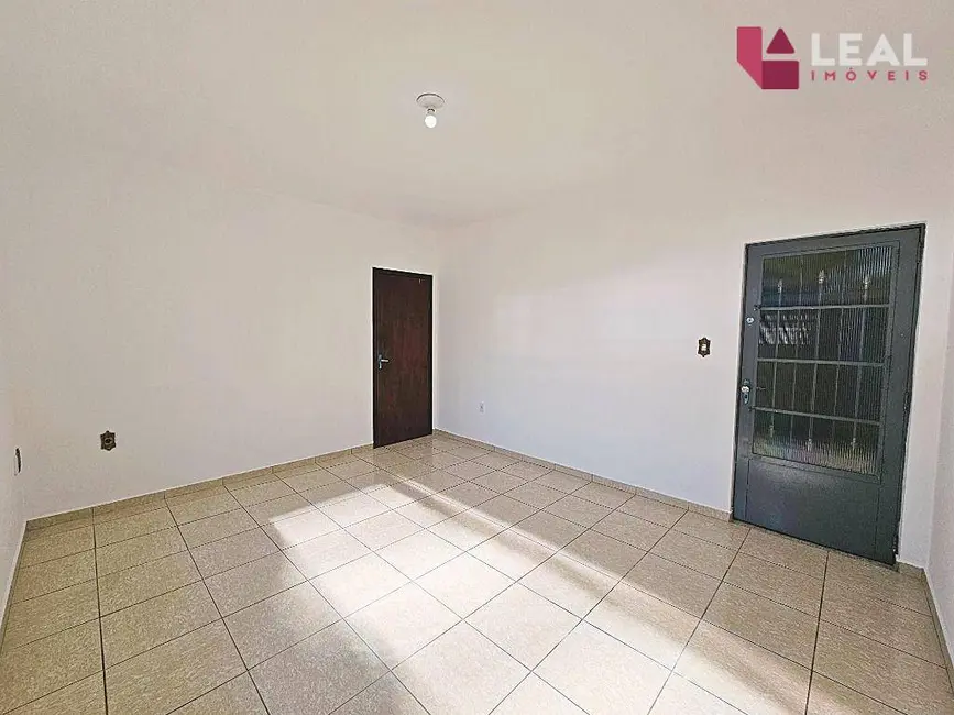 Apartamento com 4 quartos para alugar, 156m2 em Pouso Alegre - MG - imagem 2 Foto 2 de Apartamento com 4 quartos para alugar, 156m2 em Pouso Alegre - MG