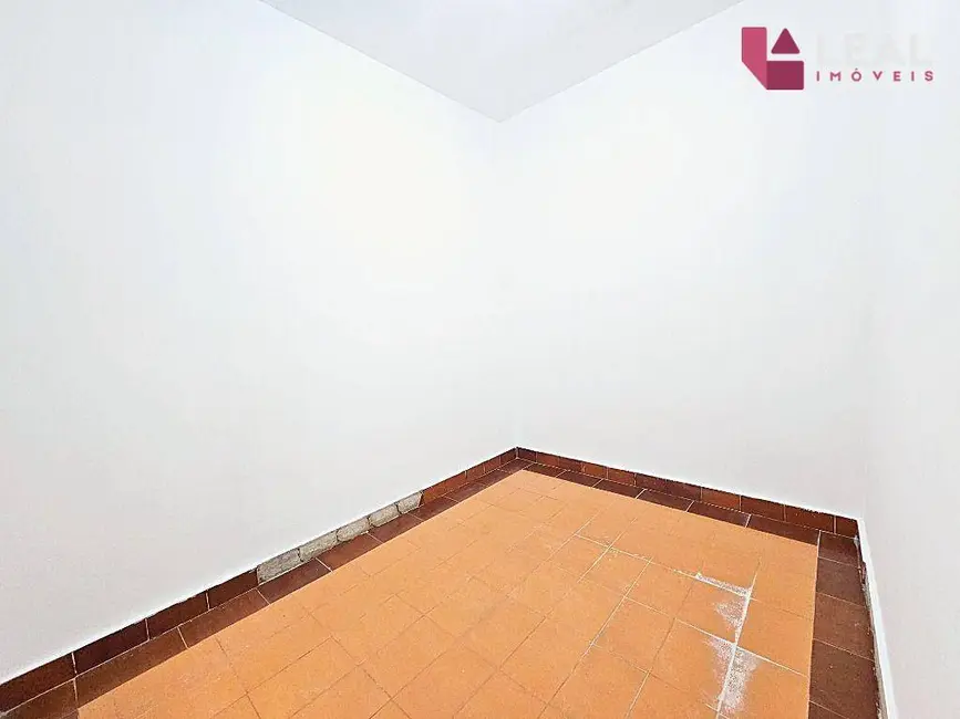 Apartamento com 4 quartos para alugar, 156m2 em Pouso Alegre - MG - imagem 8 Foto 8 de Apartamento com 4 quartos para alugar, 156m2 em Pouso Alegre - MG