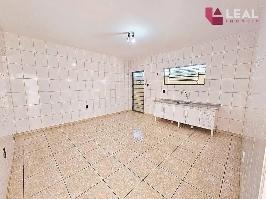 Apartamento com 4 quartos para alugar, 156m2 em Pouso Alegre - MG - imagem 4 Foto 4 de Apartamento com 4 quartos para alugar, 156m2 em Pouso Alegre - MG