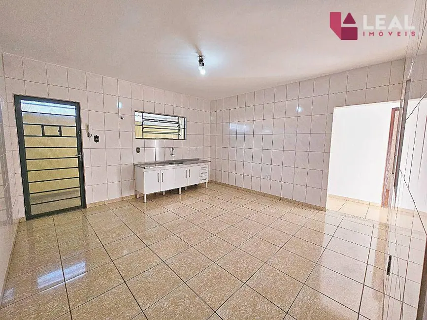 Apartamento com 4 quartos para alugar, 156m2 em Pouso Alegre - MG - imagem 3 Foto 3 de Apartamento com 4 quartos para alugar, 156m2 em Pouso Alegre - MG