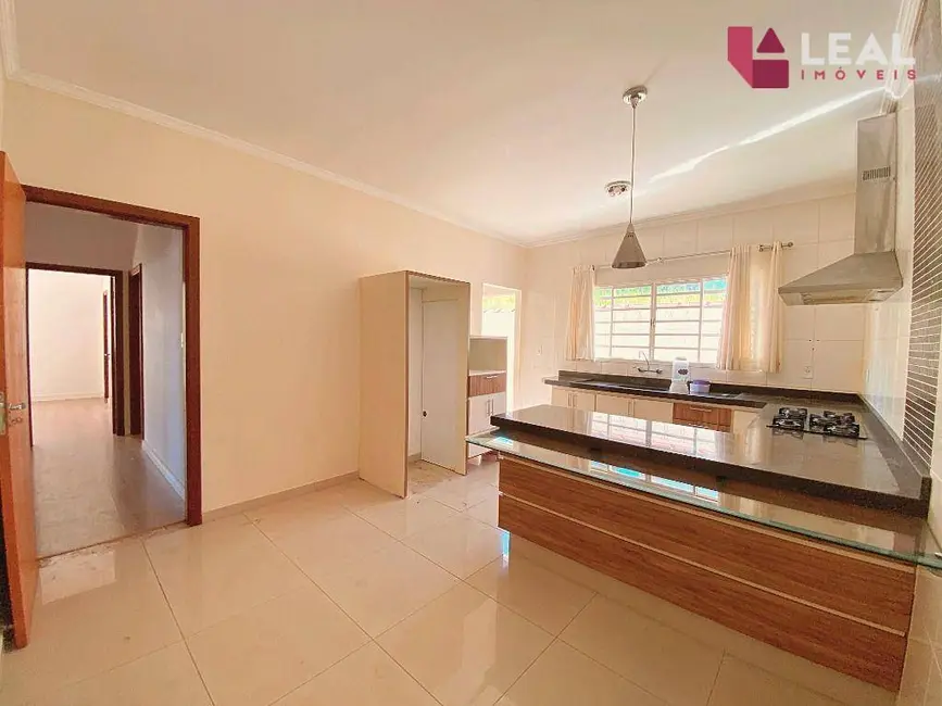 Foto 8 de Casa com 3 quartos à venda, 438m2 em Pouso Alegre - MG