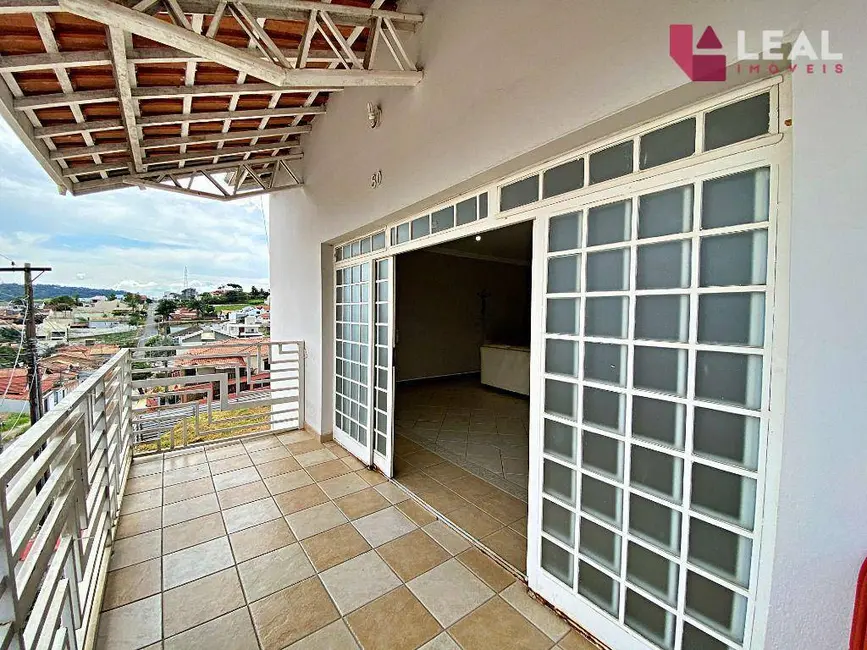 Foto 4 de Casa com 3 quartos à venda, 400m2 em Pouso Alegre - MG