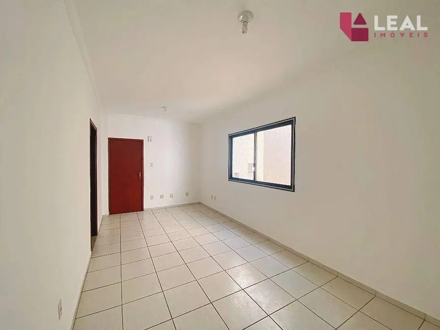 Foto 2 de Apartamento com 3 quartos à venda, 105m2 em Pouso Alegre - MG