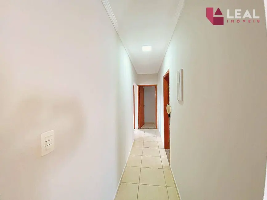 Foto 6 de Casa com 3 quartos à venda, 300m2 em Pouso Alegre - MG