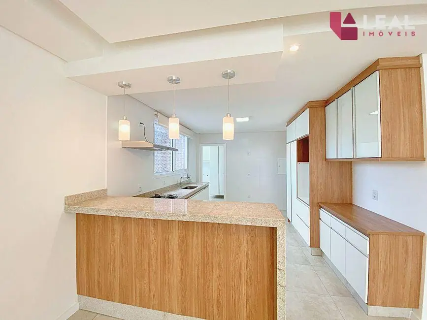 Apartamento com 3 quartos à venda, 105m2 em Pouso Alegre - MG - imagem 7 Foto 7 de Apartamento com 3 quartos à venda, 105m2 em Pouso Alegre - MG