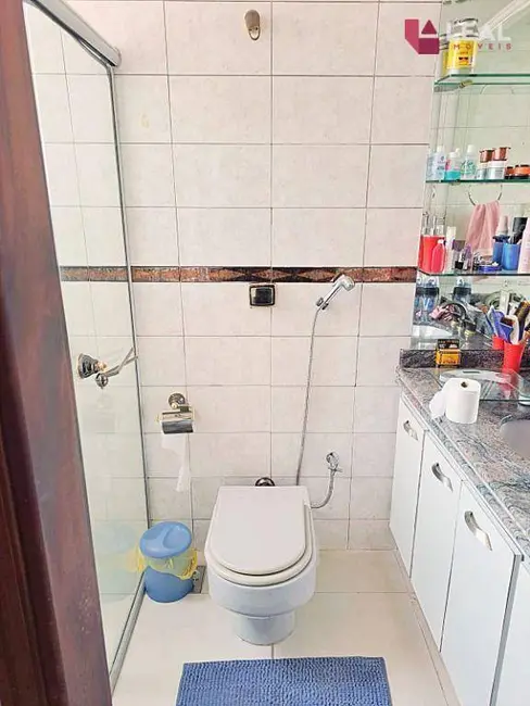 Apartamento com 3 quartos à venda, 172m2 em Centro, Pouso Alegre - MG - imagem 8 Foto 8 de Apartamento com 3 quartos à venda, 172m2 em Centro, Pouso Alegre - MG