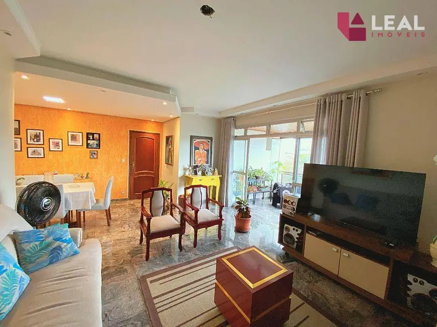 Foto 3 de Apartamento com 3 quartos à venda, 172m2 em Centro, Pouso Alegre - MG