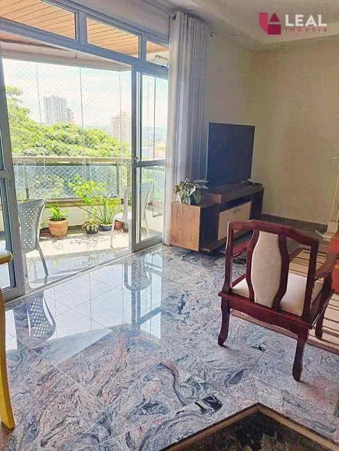 Foto 2 de Apartamento com 3 quartos à venda, 172m2 em Centro, Pouso Alegre - MG