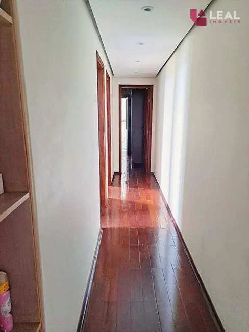 Apartamento com 3 quartos à venda, 172m2 em Centro, Pouso Alegre - MG - imagem 6 Foto 6 de Apartamento com 3 quartos à venda, 172m2 em Centro, Pouso Alegre - MG