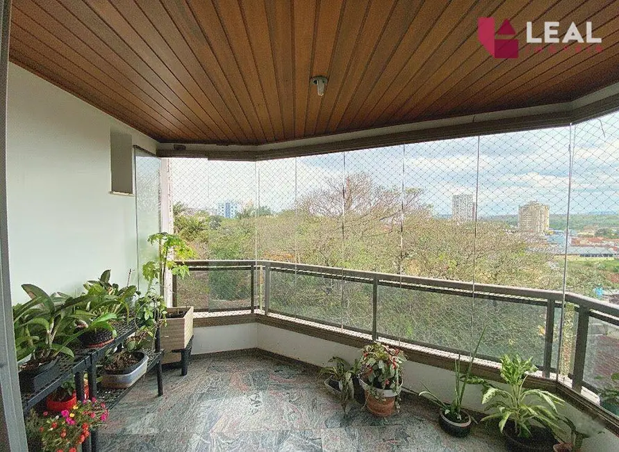 Foto 4 de Apartamento com 3 quartos à venda, 172m2 em Centro, Pouso Alegre - MG