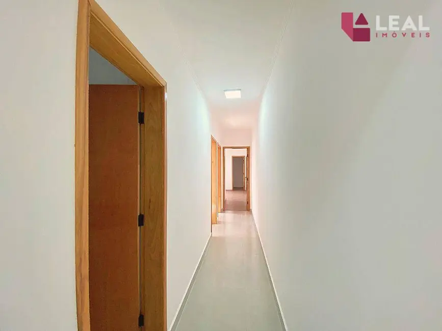 Casa com 3 quartos à venda, 150m2 em Cidade Vergani, Pouso Alegre - MG - imagem 9 Foto 9 de Casa com 3 quartos à venda, 150m2 em Cidade Vergani, Pouso Alegre - MG