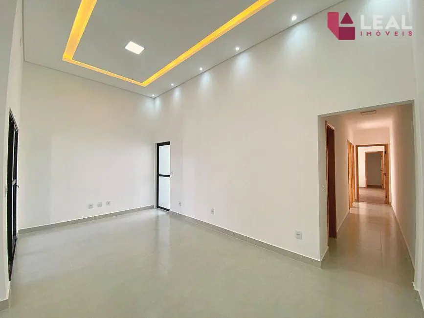 Casa com 3 quartos à venda, 150m2 em Cidade Vergani, Pouso Alegre - MG - imagem 4 Foto 4 de Casa com 3 quartos à venda, 150m2 em Cidade Vergani, Pouso Alegre - MG