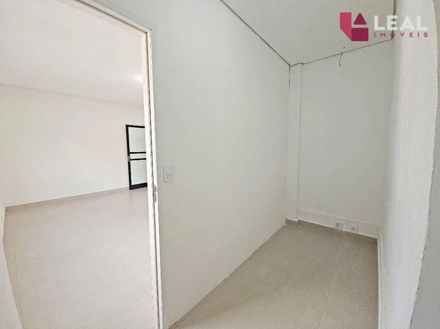 Sala Comercial para alugar, 27m2 em Fátima II, Pouso Alegre - MG - imagem 5 Foto 5 de Sala Comercial para alugar, 27m2 em Fátima II, Pouso Alegre - MG