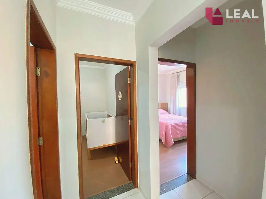 Apartamento com 3 quartos à venda, 71m2 em Maria Guimarães Franco Rios, Pouso Alegre - MG - imagem 7 Foto 7 de Apartamento com 3 quartos à venda, 71m2 em Maria Guimarães Franco Rios, Pouso Alegre - MG