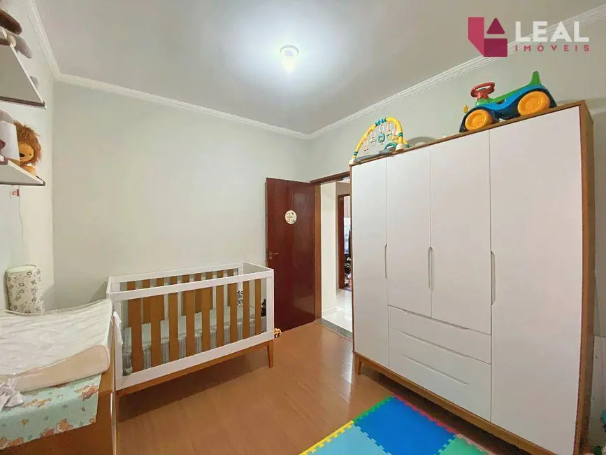 Apartamento com 3 quartos à venda, 71m2 em Maria Guimarães Franco Rios, Pouso Alegre - MG - imagem 9 Foto 9 de Apartamento com 3 quartos à venda, 71m2 em Maria Guimarães Franco Rios, Pouso Alegre - MG