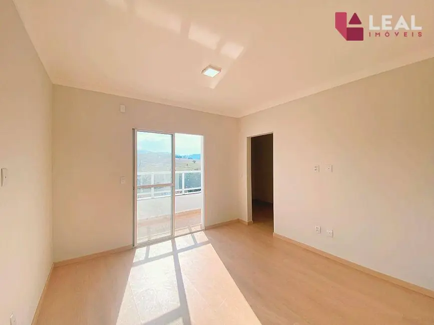 Casa com 3 quartos à venda, 200m2 em Jardim Floresta, Pouso Alegre - MG - imagem 9 Foto 9 de Casa com 3 quartos à venda, 200m2 em Jardim Floresta, Pouso Alegre - MG