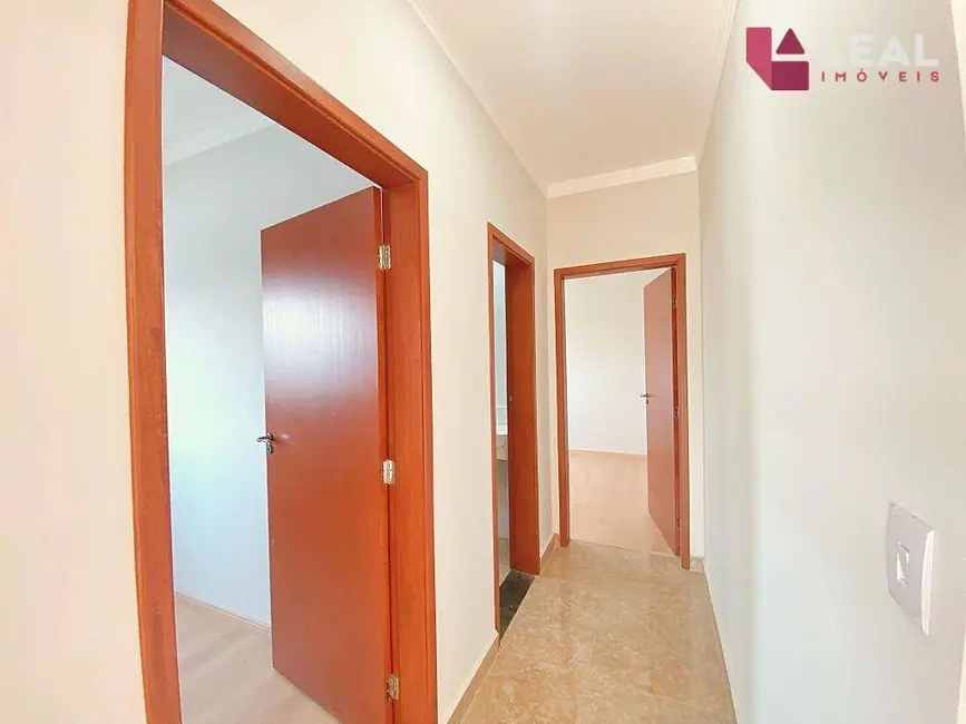 Casa com 3 quartos à venda, 200m2 em Jardim Floresta, Pouso Alegre - MG - imagem 8 Foto 8 de Casa com 3 quartos à venda, 200m2 em Jardim Floresta, Pouso Alegre - MG