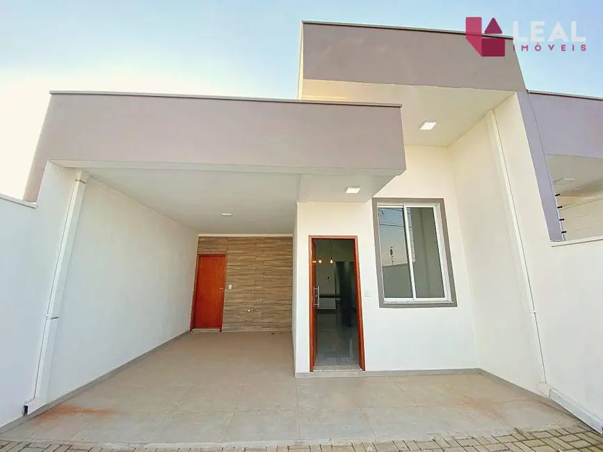 Foto 1 de Casa com 3 quartos à venda, 156m2 em Pouso Alegre - MG