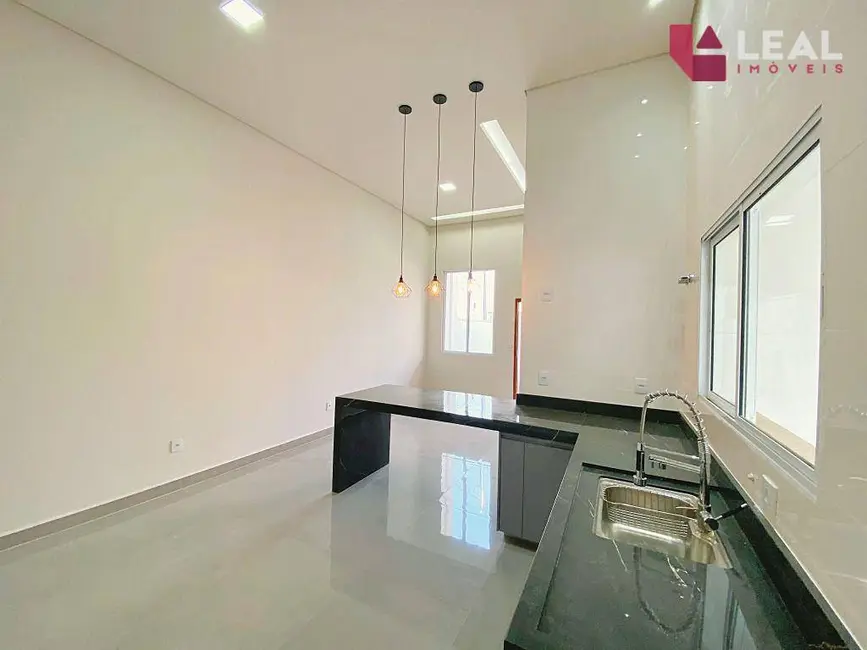 Foto 5 de Casa com 3 quartos à venda, 156m2 em Pouso Alegre - MG