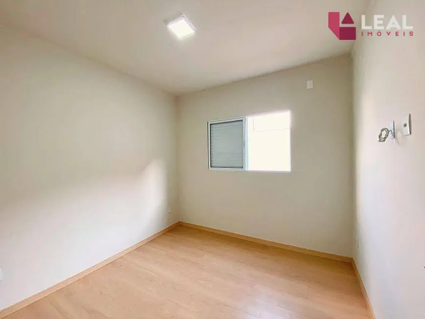 Foto 9 de Casa com 3 quartos à venda, 156m2 em Pouso Alegre - MG