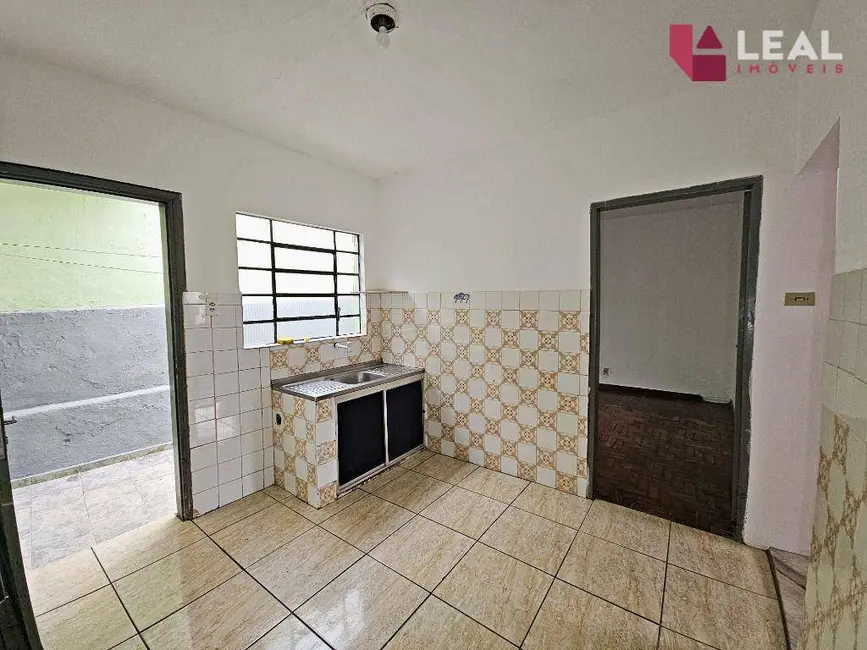 Casa com 2 quartos para alugar, 73m2 em Nova Pouso Alegre, Pouso Alegre - MG - imagem 4 Foto 4 de Casa com 2 quartos para alugar, 73m2 em Nova Pouso Alegre, Pouso Alegre - MG