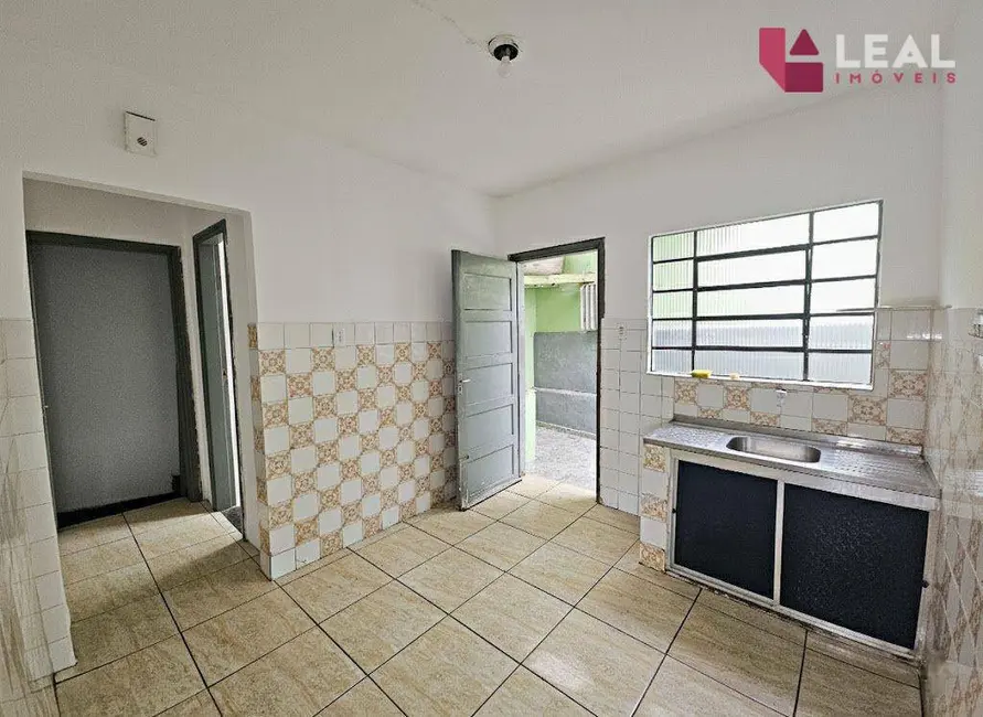 Casa com 2 quartos para alugar, 73m2 em Nova Pouso Alegre, Pouso Alegre - MG - imagem 3 Foto 3 de Casa com 2 quartos para alugar, 73m2 em Nova Pouso Alegre, Pouso Alegre - MG