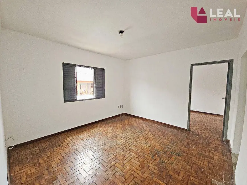 Foto 1 de Casa com 2 quartos para alugar, 73m2 em Nova Pouso Alegre, Pouso Alegre - MG