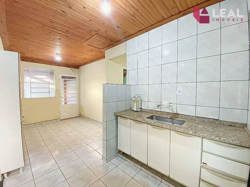 Foto 1 de Casa com 2 quartos à venda, 240m2 em Pouso Alegre - MG