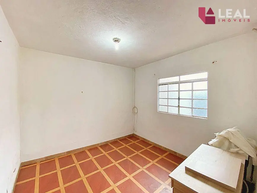 Foto 9 de Casa com 2 quartos à venda, 240m2 em Pouso Alegre - MG