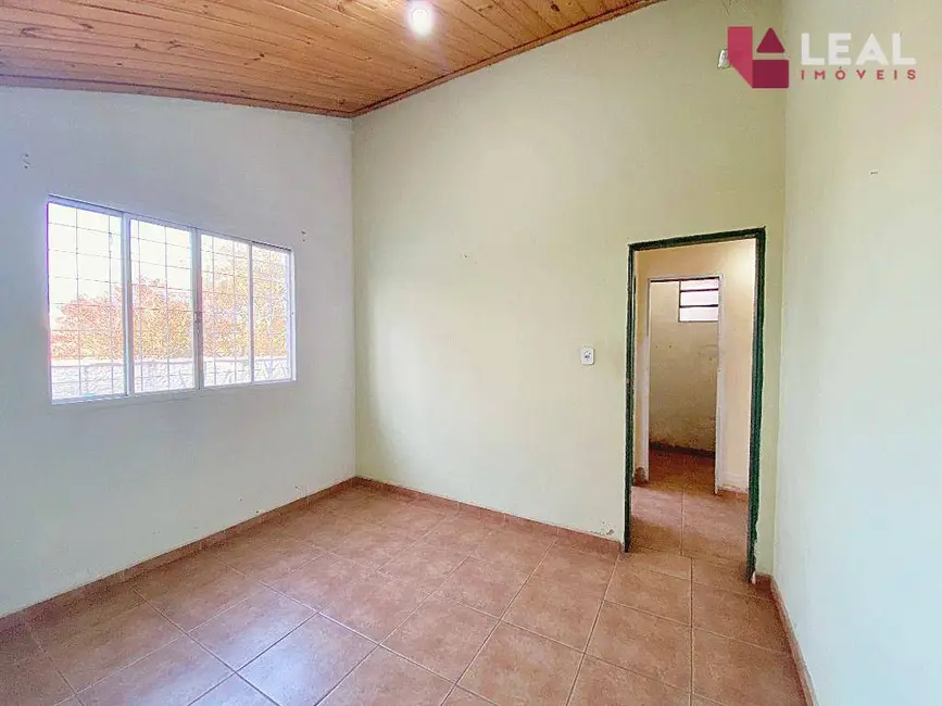 Foto 2 de Casa com 2 quartos à venda, 240m2 em Pouso Alegre - MG