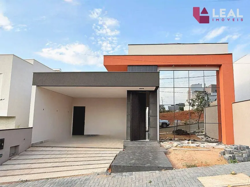 Casa de Condomínio com 3 quartos à venda, 300m2 em Pouso Alegre - MG - imagem 1 Foto 1 de Casa de Condomínio com 3 quartos à venda, 300m2 em Pouso Alegre - MG