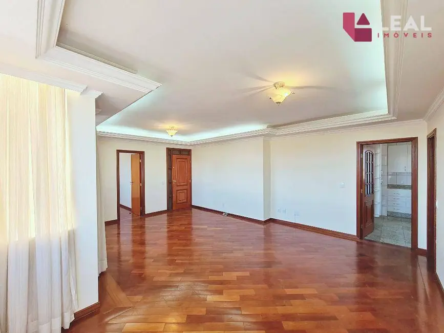 Foto 3 de Apartamento com 4 quartos à venda, 137m2 em Santa Dorotéia, Pouso Alegre - MG