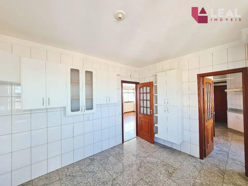 Foto 7 de Apartamento com 4 quartos à venda, 137m2 em Santa Dorotéia, Pouso Alegre - MG