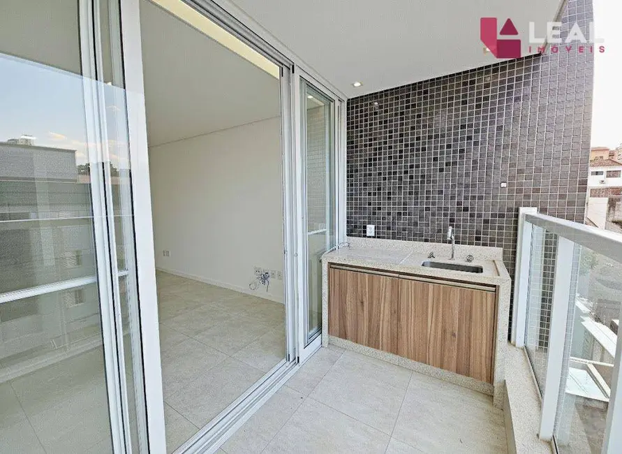 Apartamento com 3 quartos para alugar, 105m2 em Pouso Alegre - MG - imagem 3 Foto 3 de Apartamento com 3 quartos para alugar, 105m2 em Pouso Alegre - MG