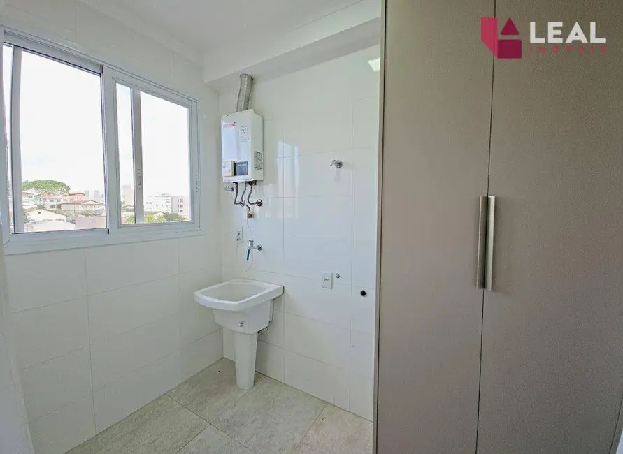 Apartamento com 3 quartos para alugar, 105m2 em Pouso Alegre - MG - imagem 8 Foto 8 de Apartamento com 3 quartos para alugar, 105m2 em Pouso Alegre - MG