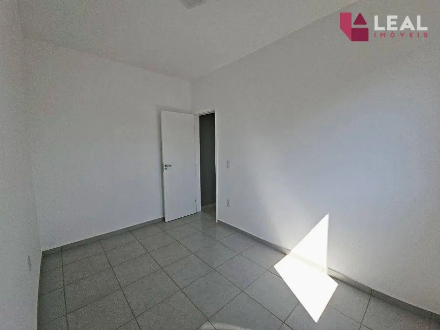 Apartamento com 2 quartos para alugar, 51m2 em São João, Pouso Alegre - MG - imagem 9 Foto 9 de Apartamento com 2 quartos para alugar, 51m2 em São João, Pouso Alegre - MG