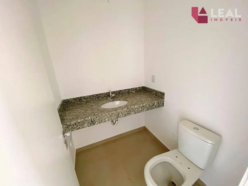 Foto 5 de Apartamento com 3 quartos à venda, 130m2 em Pouso Alegre - MG