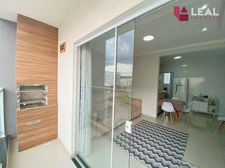 Foto 3 de Apartamento com 2 quartos à venda, 73m2 em Aristeu da Costa Rios, Pouso Alegre - MG