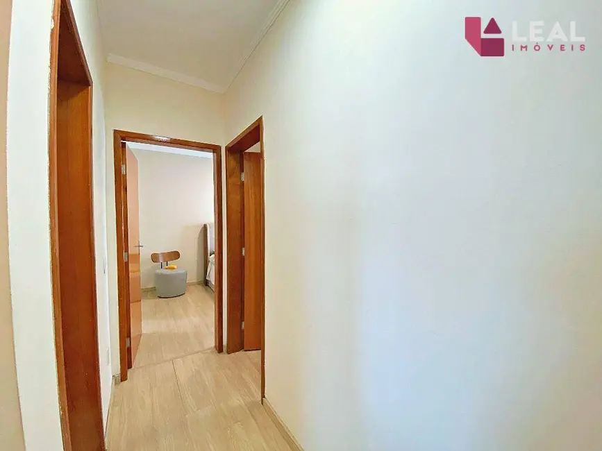 Foto 6 de Apartamento com 3 quartos à venda, 104m2 em Residencial Santa Rita, Pouso Alegre - MG