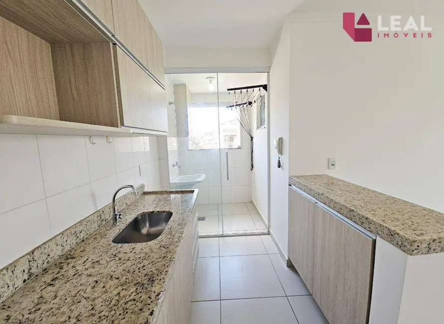 Apartamento com 2 quartos para alugar, 55m2 em Fátima I, Pouso Alegre - MG - imagem 5 Foto 5 de Apartamento com 2 quartos para alugar, 55m2 em Fátima I, Pouso Alegre - MG