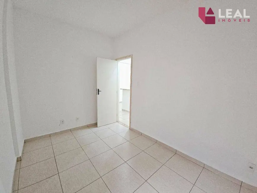 Apartamento com 1 quarto para alugar, 30m2 em Pouso Alegre - MG - imagem 9 Foto 9 de Apartamento com 1 quarto para alugar, 30m2 em Pouso Alegre - MG