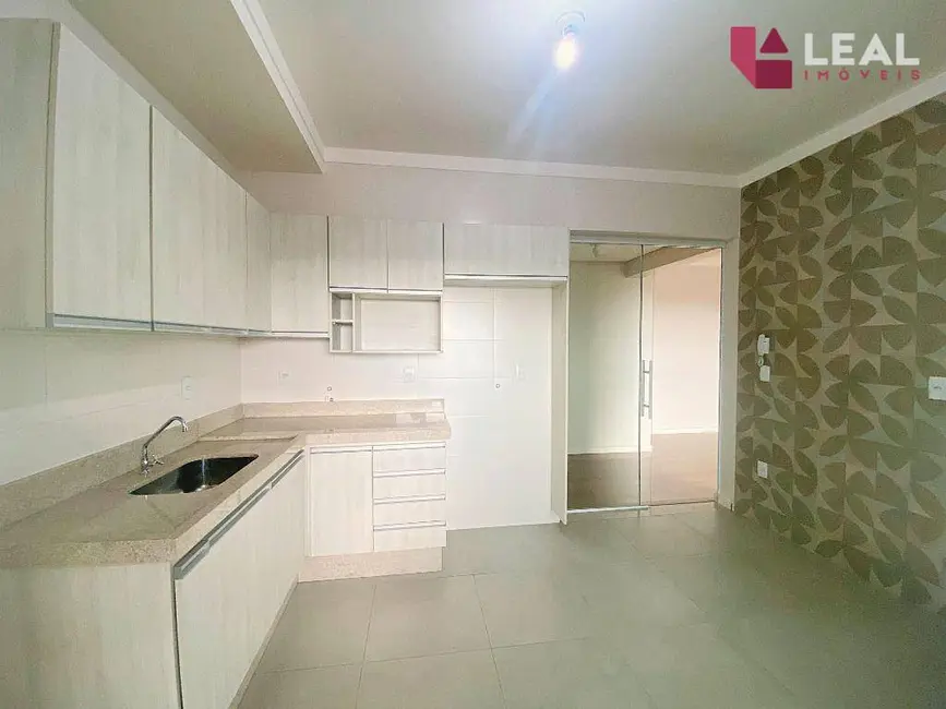 Foto 6 de Apartamento com 3 quartos para alugar, 120m2 em Santa Dorotéia, Pouso Alegre - MG