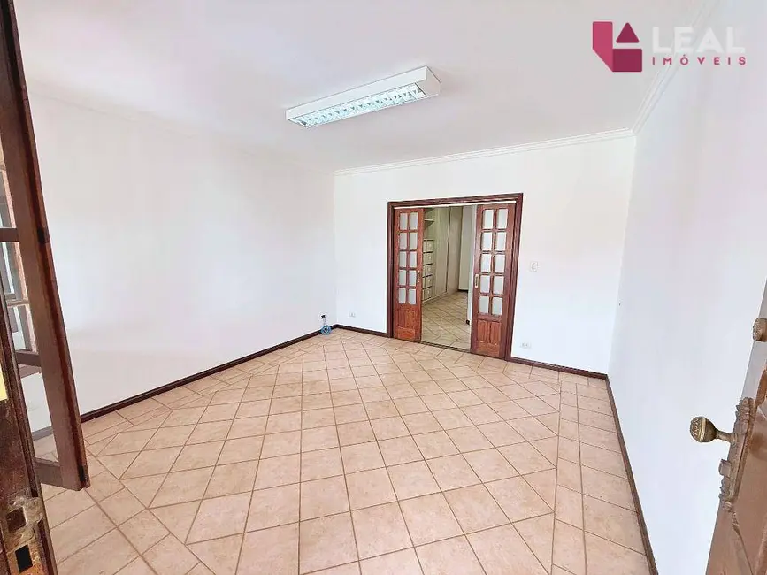 Foto 5 de Casa para alugar, 330m2 em João Paulo II, Pouso Alegre - MG