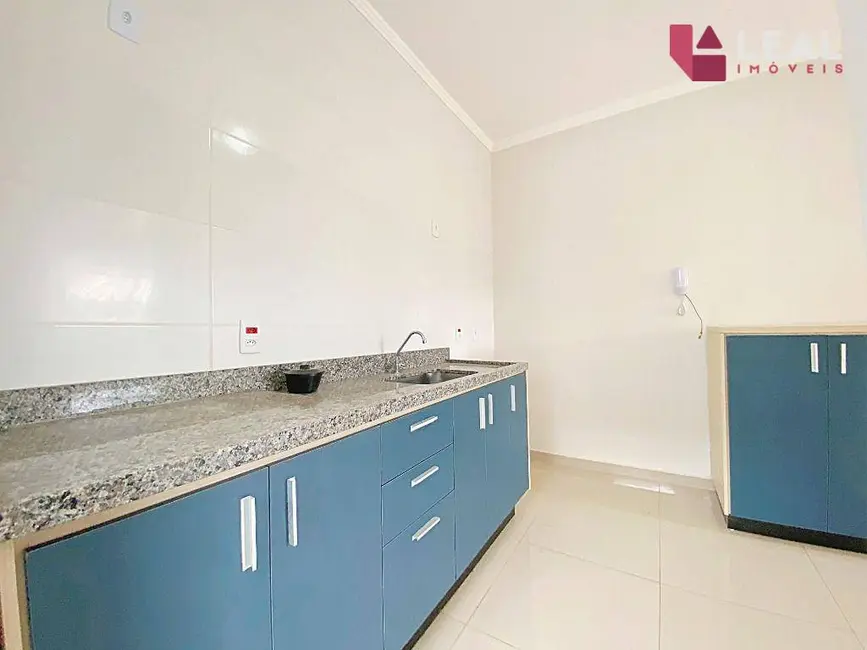 Foto 8 de Apartamento com 2 quartos para alugar, 50m2 em São João, Pouso Alegre - MG