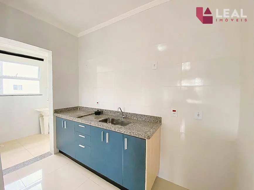 Foto 6 de Apartamento com 2 quartos para alugar, 50m2 em São João, Pouso Alegre - MG
